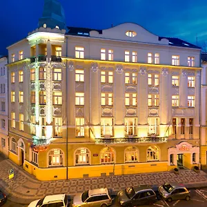 Theatrino **** Prague