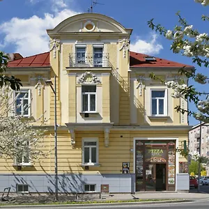 https://homely-apartments-villa-christiana.marianskelaznehotels.net